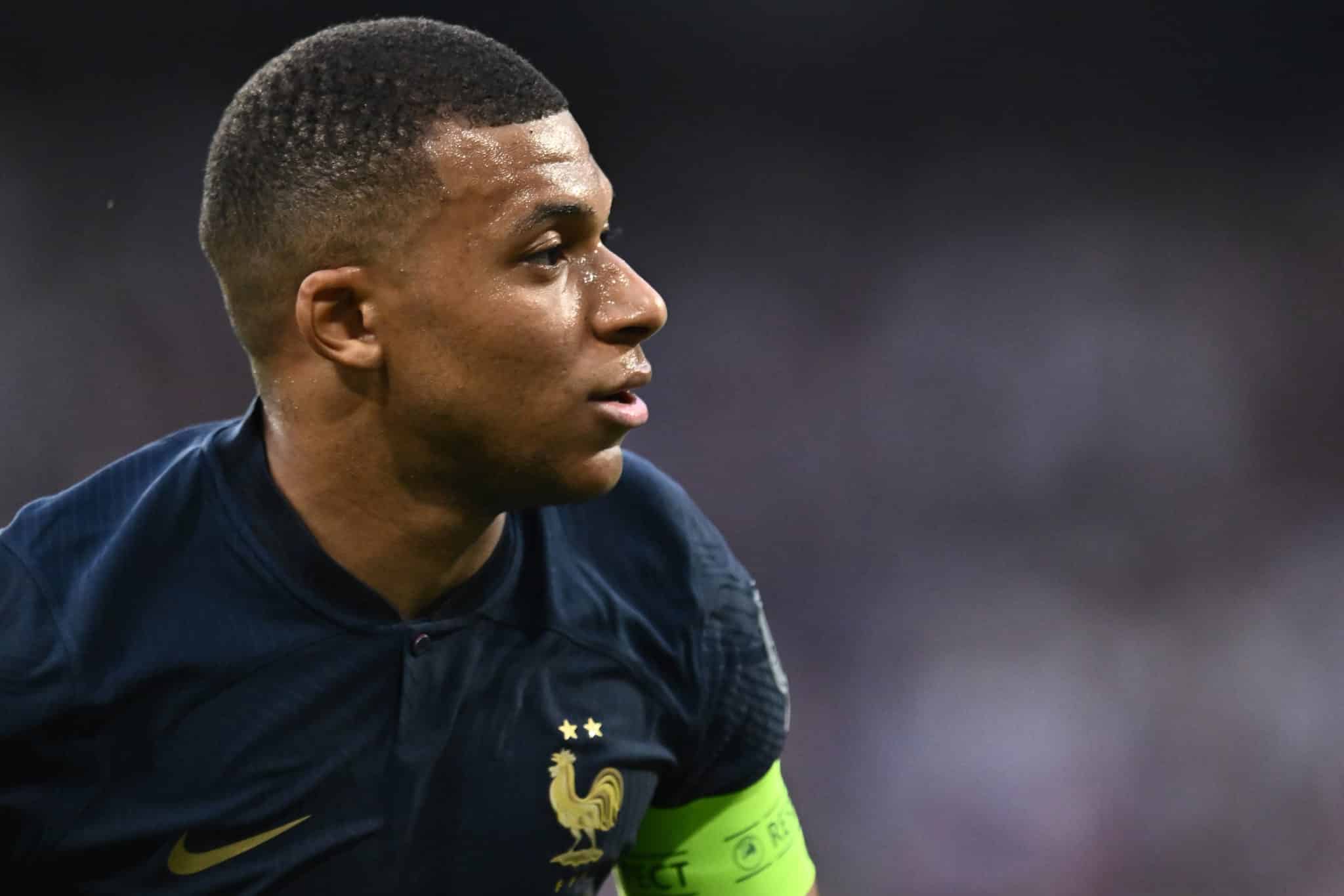 Proposta astronômica do Al Hilal não seduz Mbappé que pode ficar no PSG