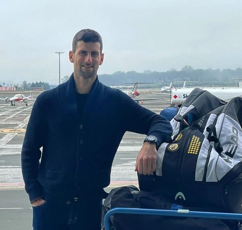 Djokovic postou antes de viagem para a Austrália