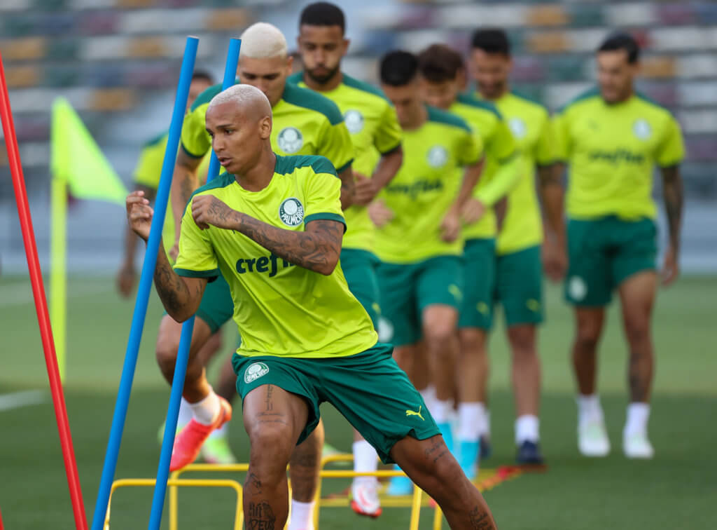 O Palmeiras iniciou os trabalhos no Mundo Árabe, nesta quinta-feira