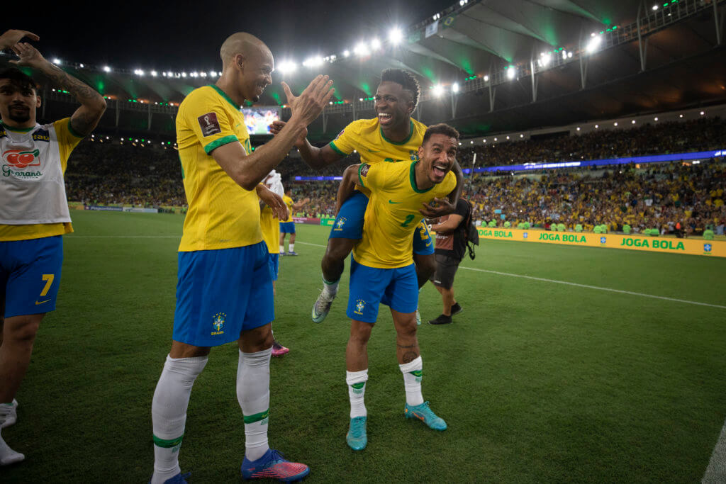 Seleção Brasileira, de Vinicius Júnior, comemora a grande vitória sobre o Chile