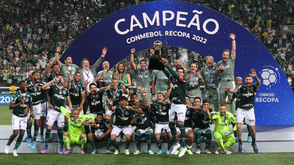 Palmeiras levanta a taça da Recopa Sul-Americana