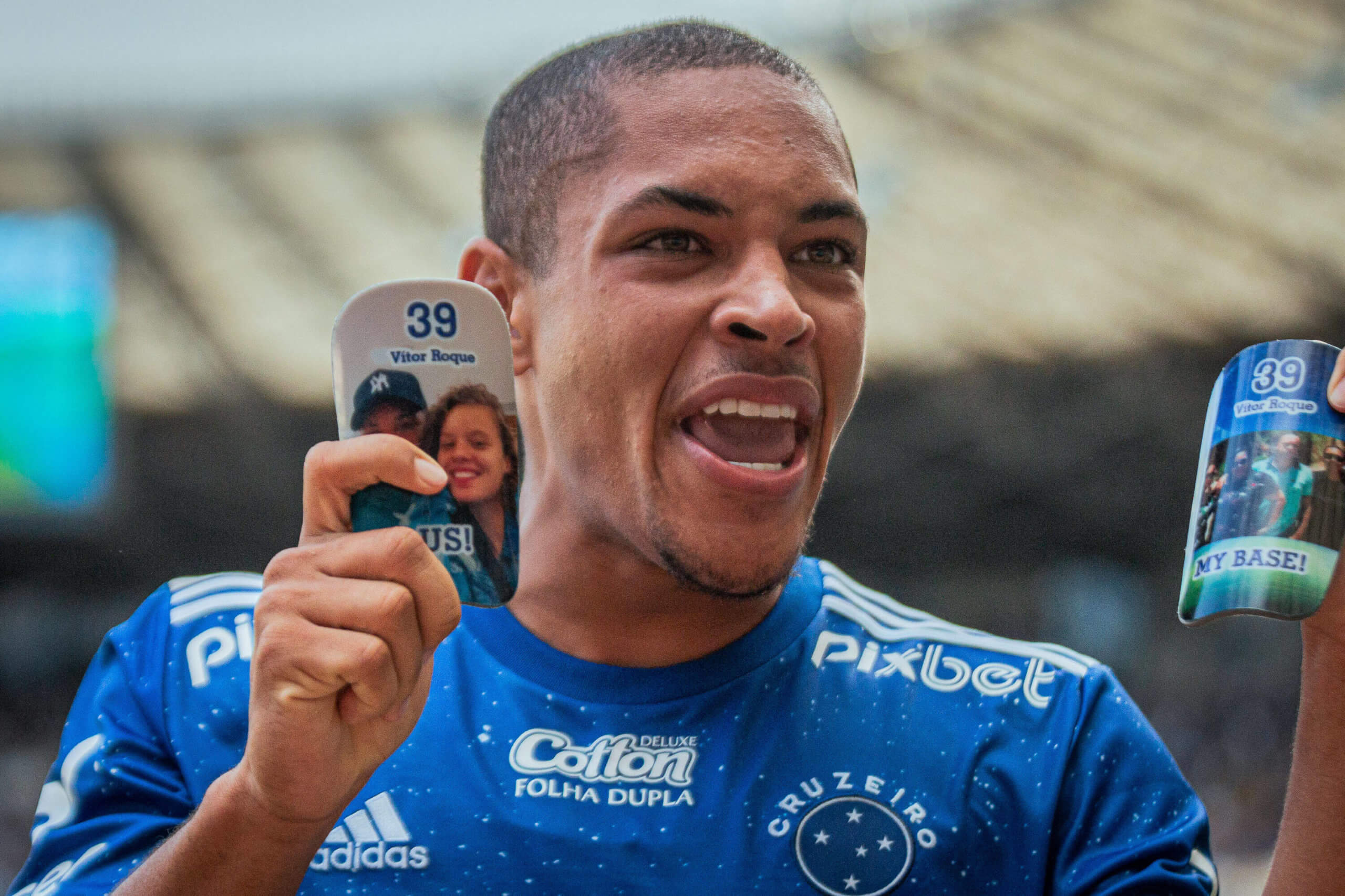Vitor Roque trocou o Cruzeiro pelo Athletico-PR