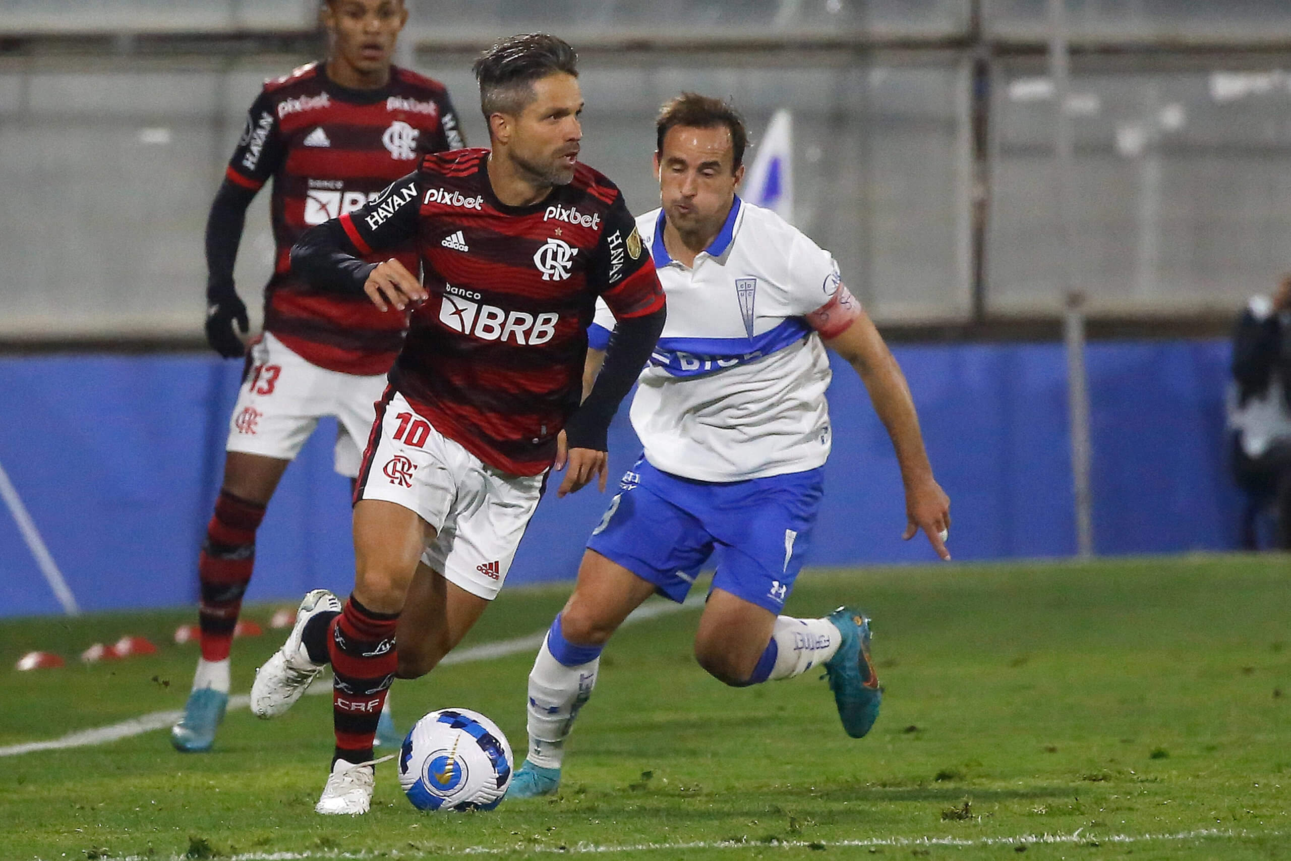 Diego Ribas em ação pelo Flamengo