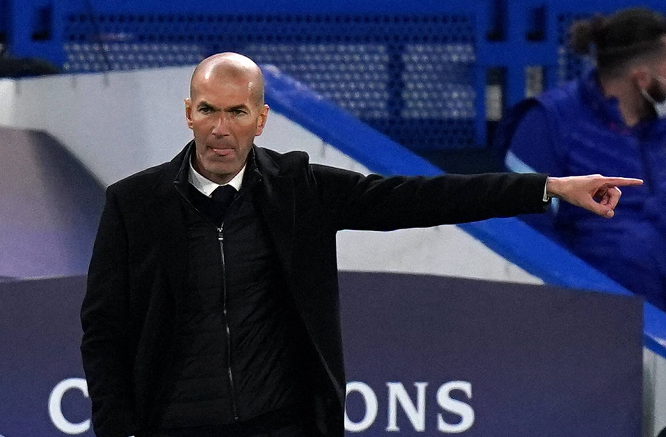 Zidane segue sem clube