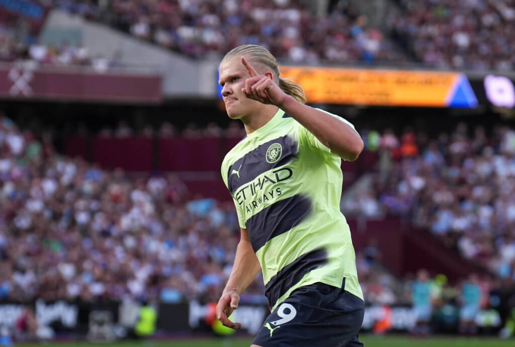 Haaland comemora um dos seus gols contra o West Ham