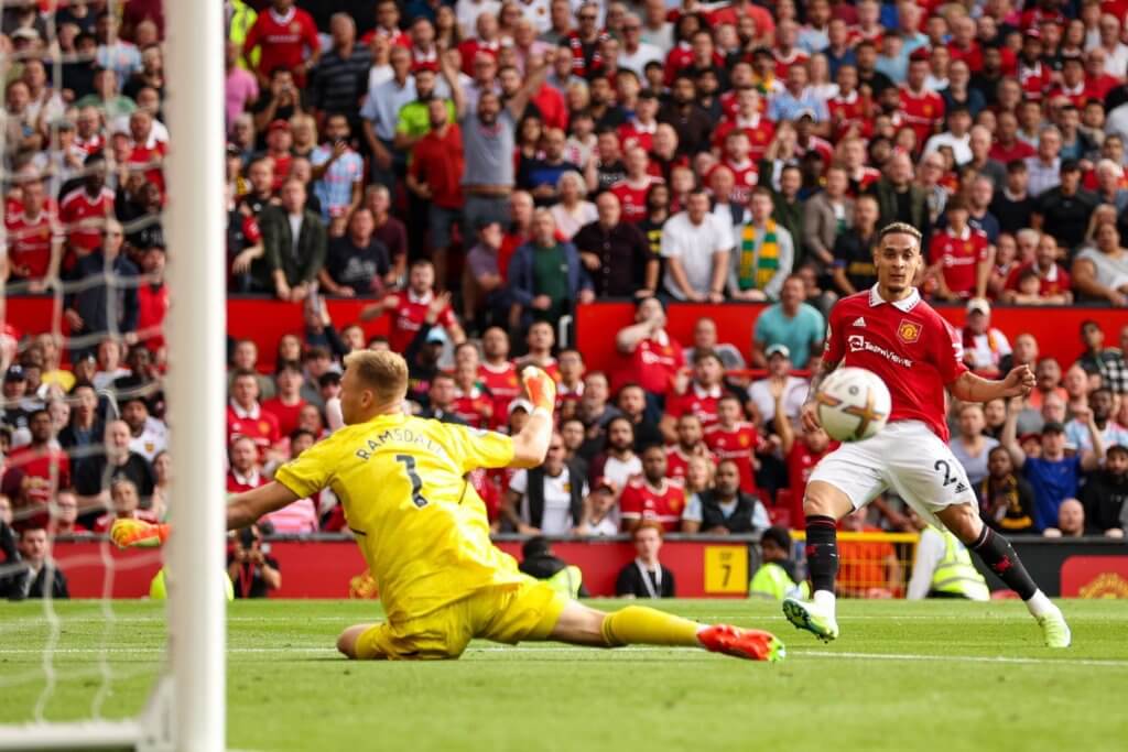 Antony marcou belo gol pelo Manchester United