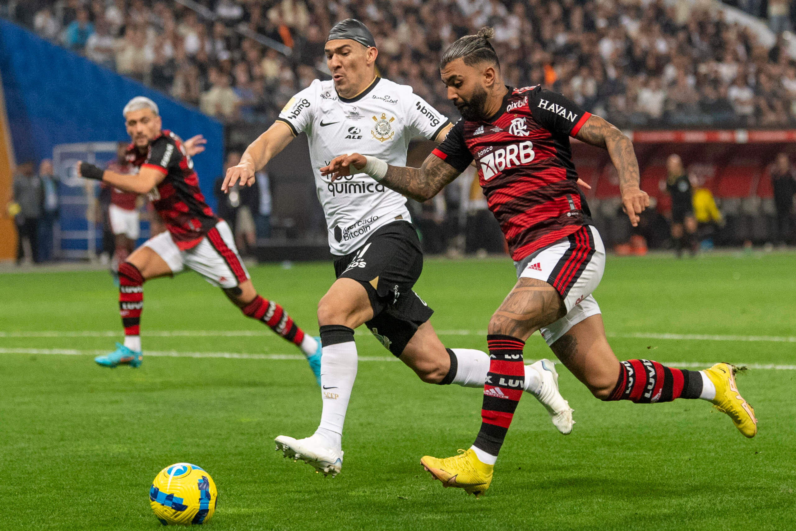 Flamengo e Corinthians voltam a se enfrentar nesta quarta-feira
