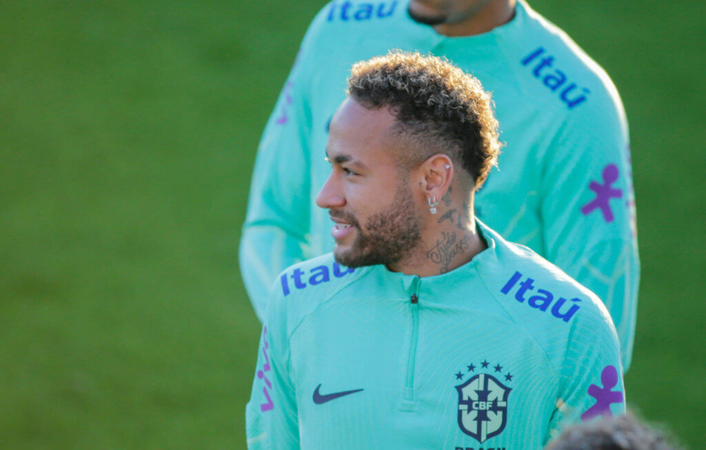 Neymar deve ser eleito o melhor jogador de 2022