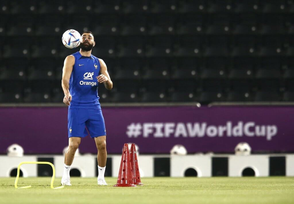 Benzema fez parte do elenco da França na preparação para a Copa