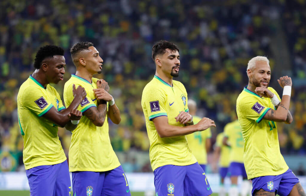 Vini Jr, Raphinha, Paquetá e Neymar comemoram gol do Brasil com dancinha