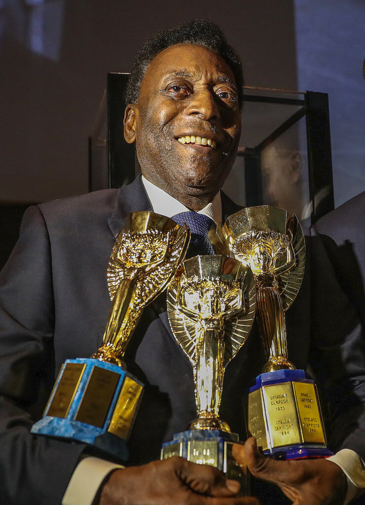 pelé - Morre Pelé aos 82 anos - Relembre a vida do Rei do Futebol