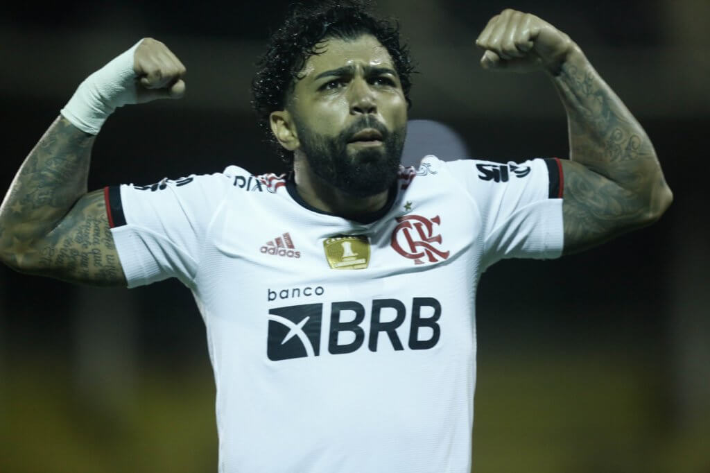 Gabigol comemora um dos seus gols pelo Flamengo
