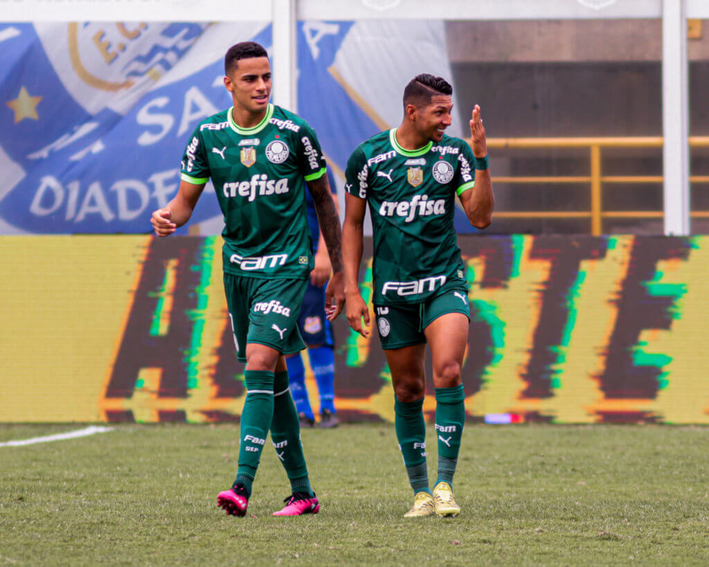 Rony comemora o gol no jogo Água Santa X Palmeiras, válido pela 8ª rodada do Campeonato Paulista de Futebol 2023