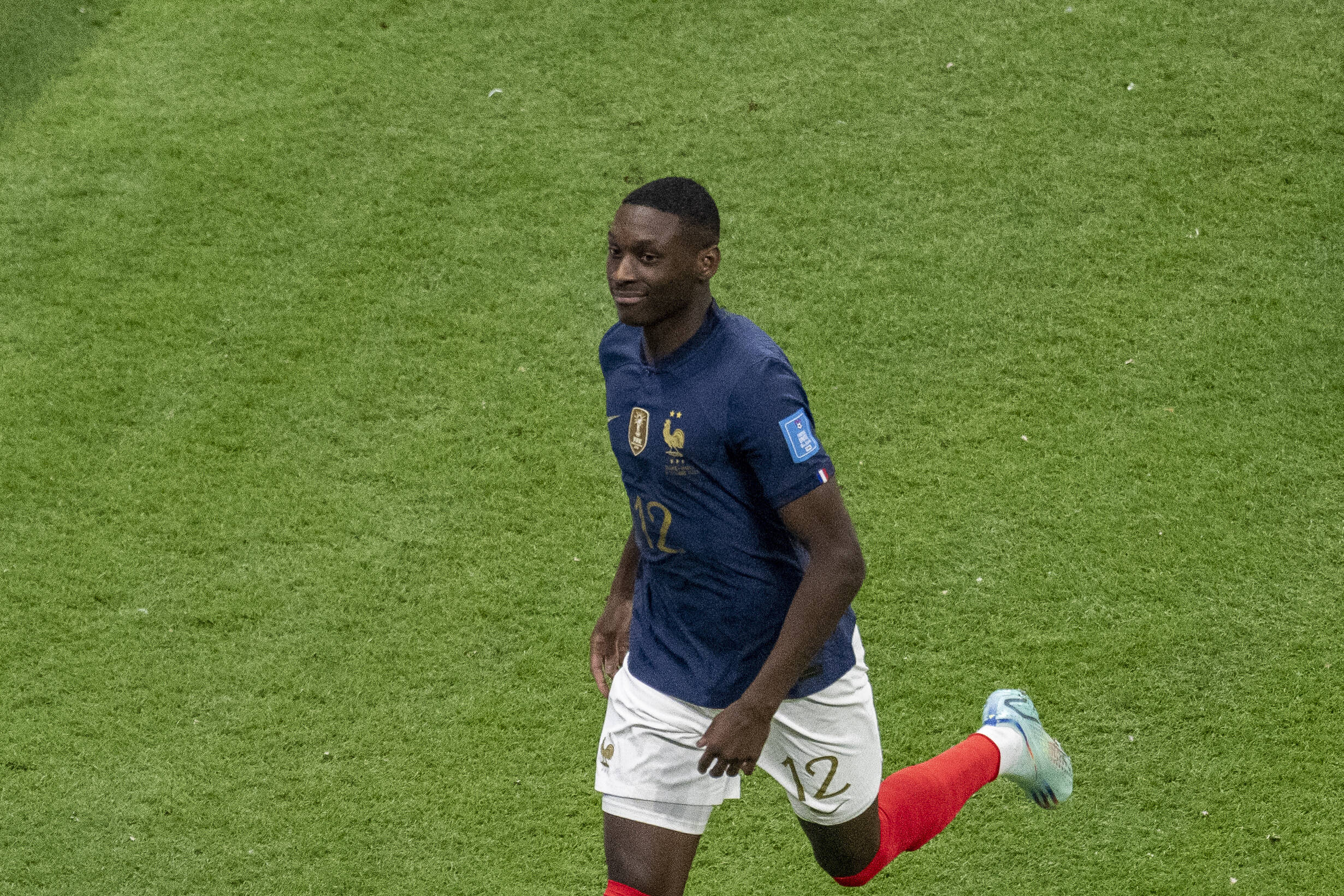 Randal Kolo Muani celebra gol pela França durante a Copa do Mundo em partida contra o Marrocos