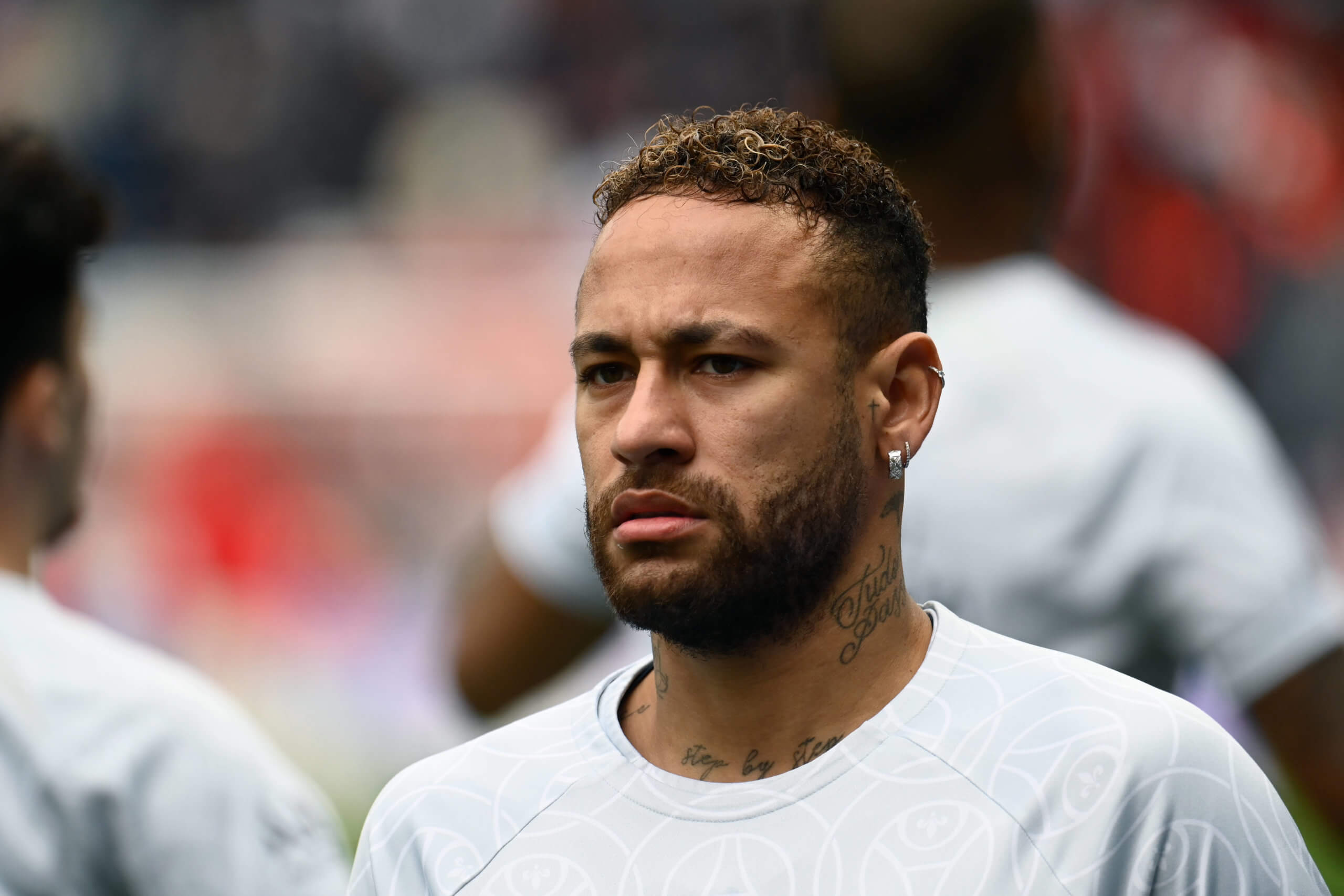Neymar não deve mais jogar nesta temporada
