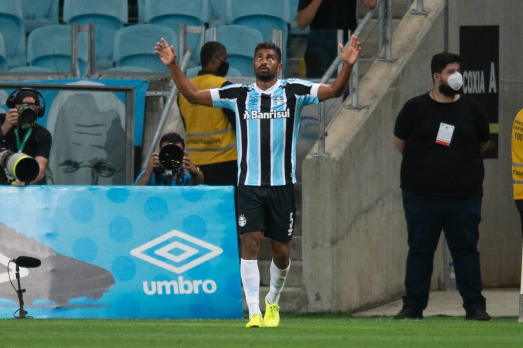 Thiago Santos reforça o Fluminense