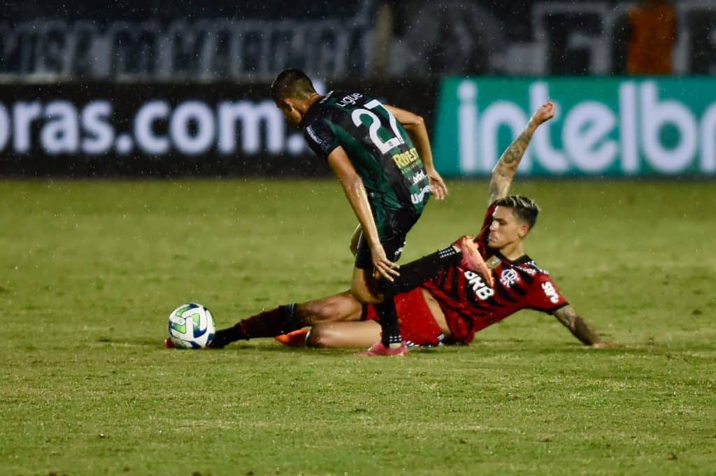 Flamengo, de Pedro, perdeu para o Maringá