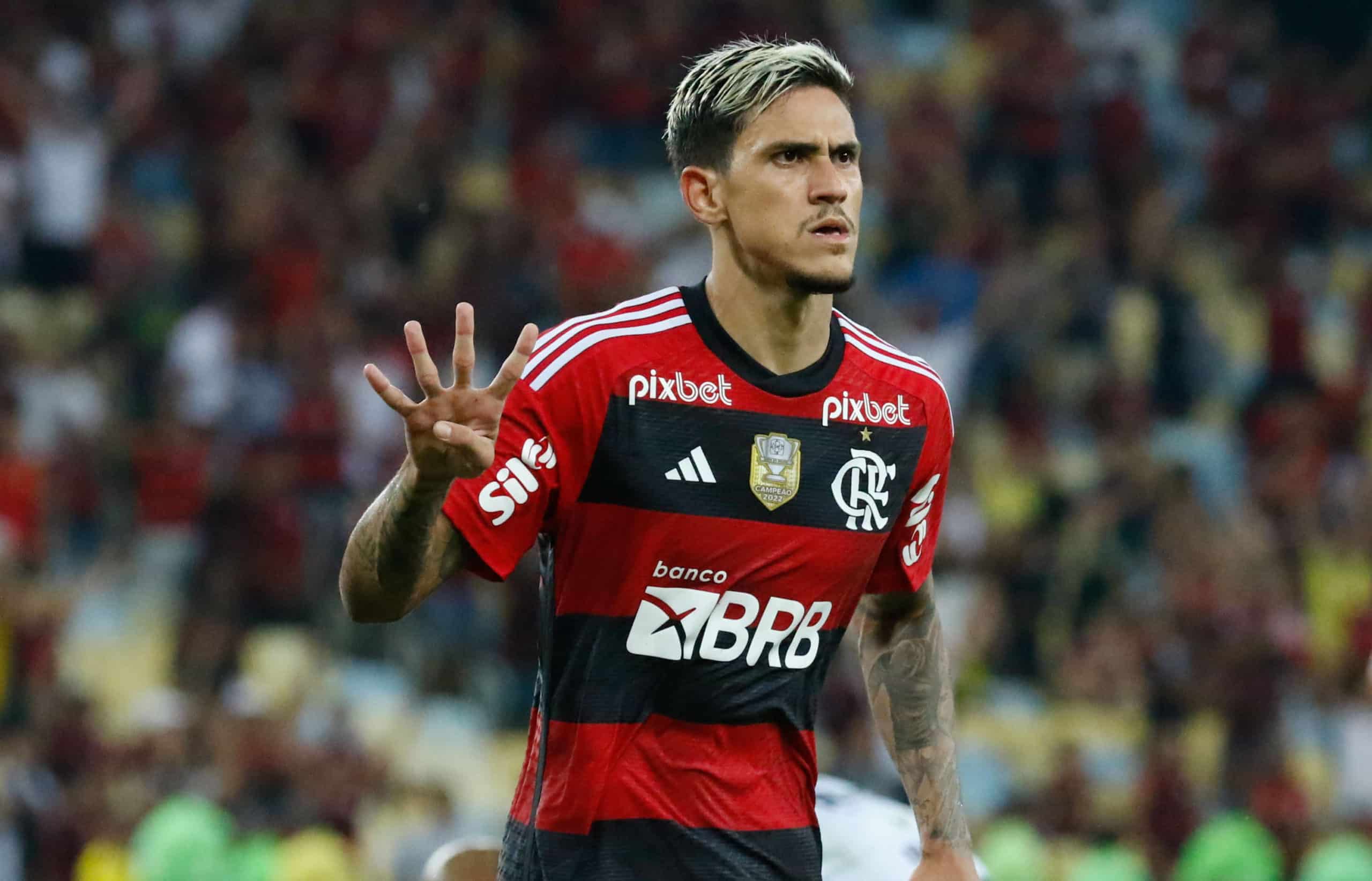 Pedro marcou quatro gols na vitória do Flamengo