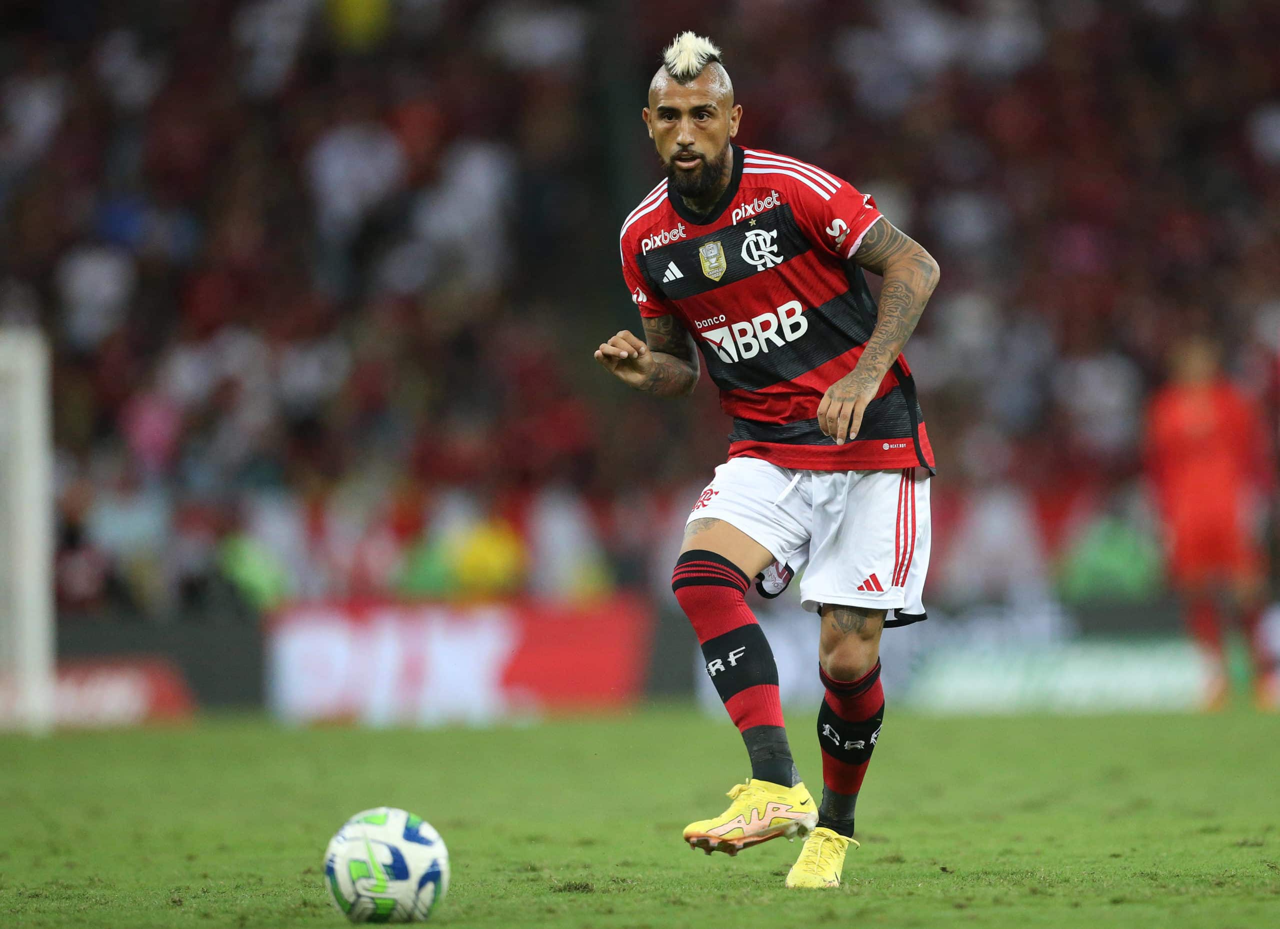 Arturo Vidal chegou ao Flamengo no ano passado