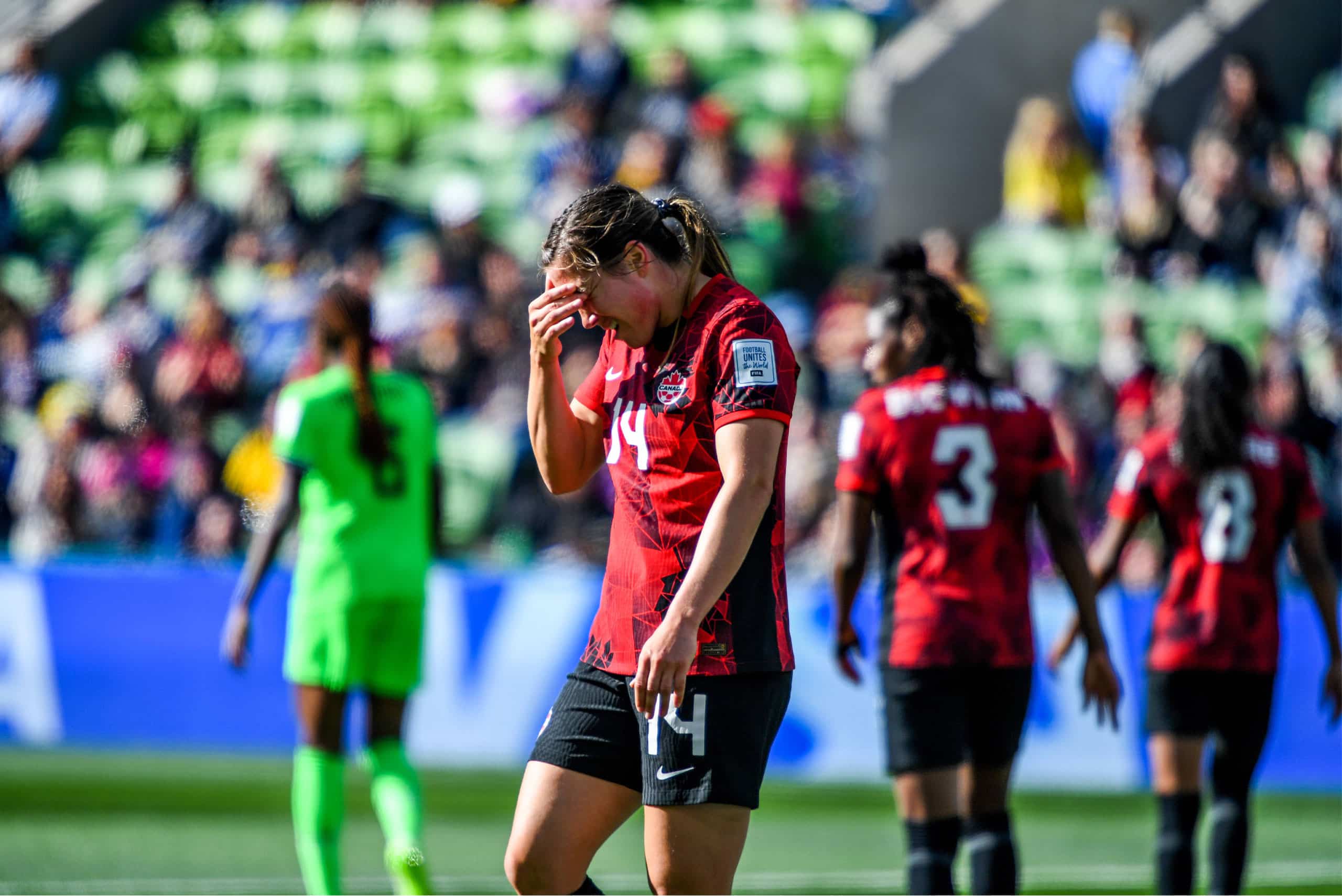Vanessa Gilles (Nº 14) é vista durante a partida da Copa do Mundo Feminina da FIFA de 2023 entre Nigéria e Canadá no Estádio Retangular de Melbourne.