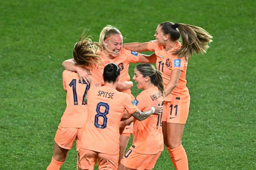 A seleção holandesa comemorando a Copa do Mundo Feminina da FIFA 2019.