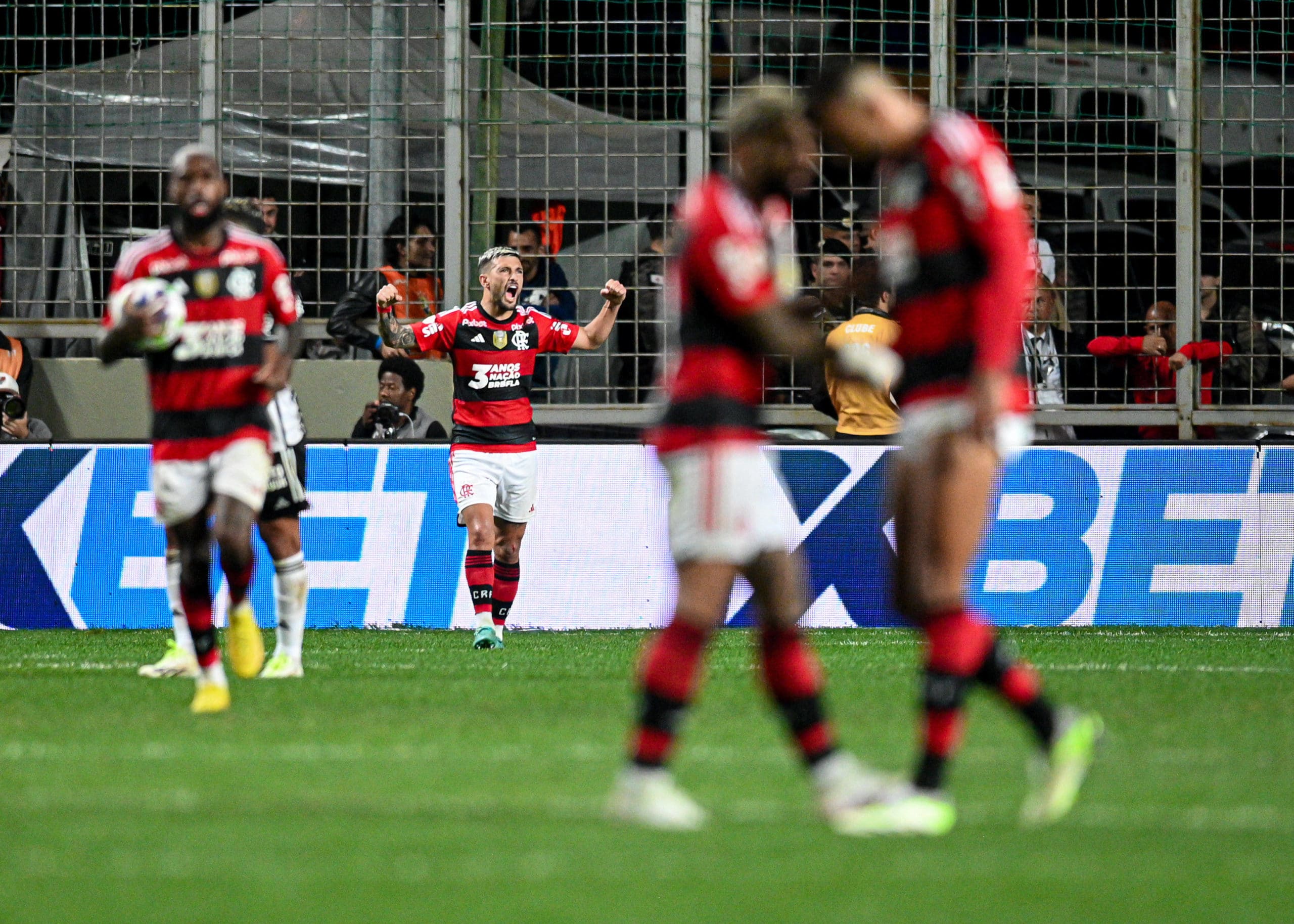 Arrascaeta foi o destaque do Flamengo no jogo