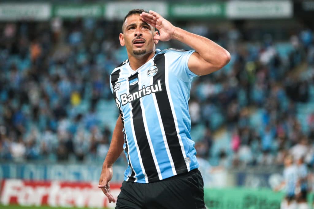 Diego Souza deixou o Grêmio nesta temporada