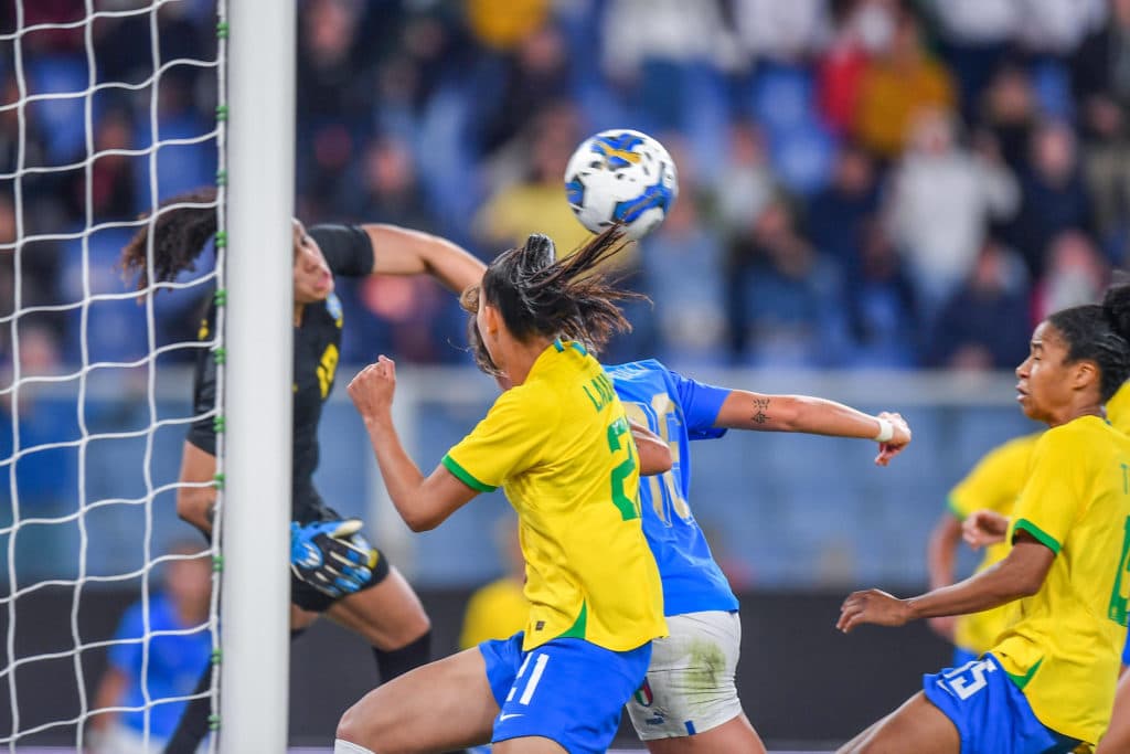 Zageura Lauren Leal durante partida da seleção brasileira