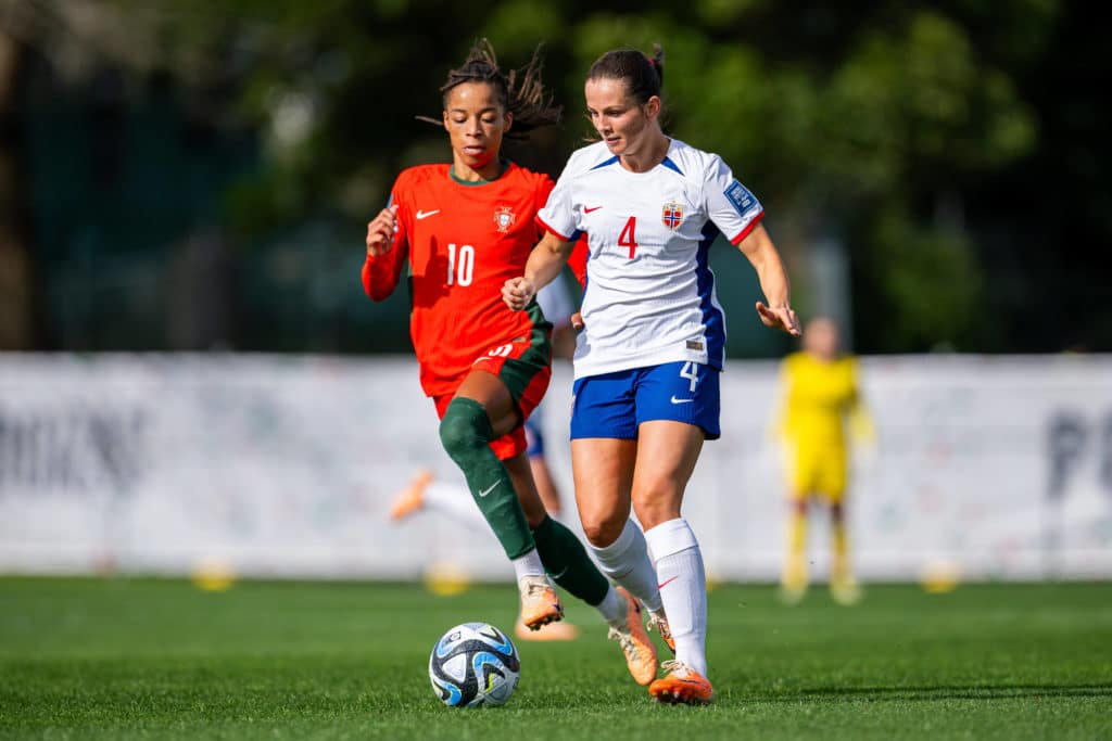 Jéssica Silva of Portugal and Tuva Hansen of Norway