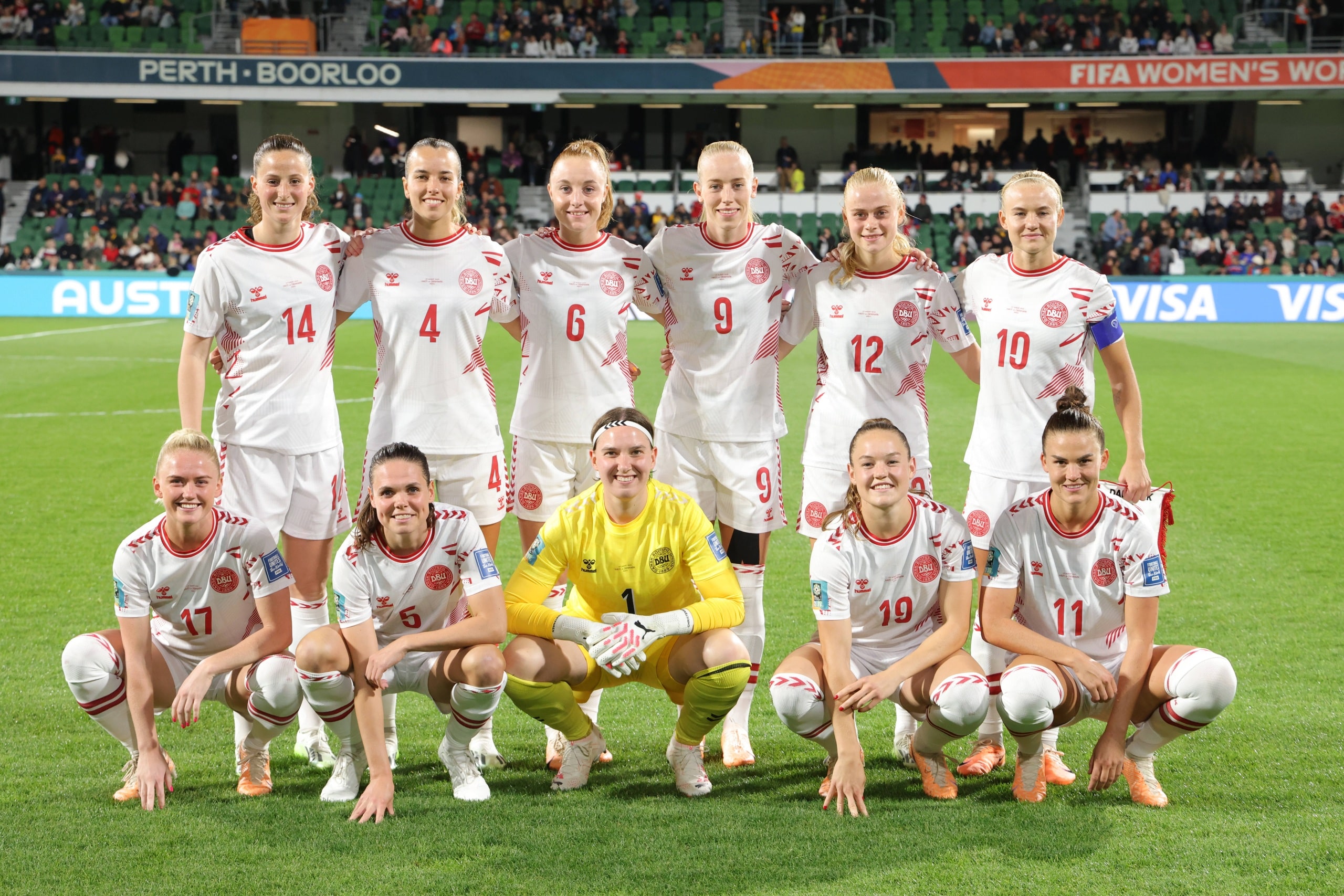 Jogadoras da Dinamarca posam para foto do time antes da Copa do Mundo Feminina da FIFA.