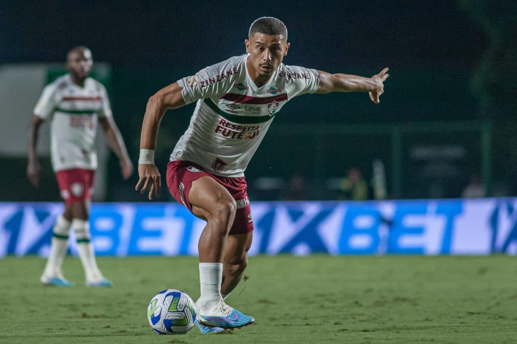 André em ação pelo Fluminense