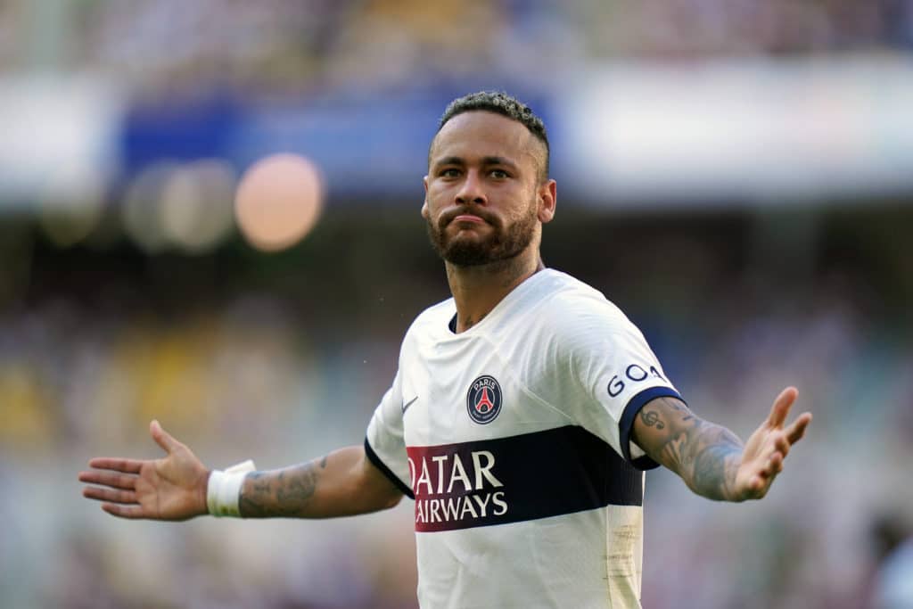 Neymar está fora dos planos do PSG, afirma imprensa francesa