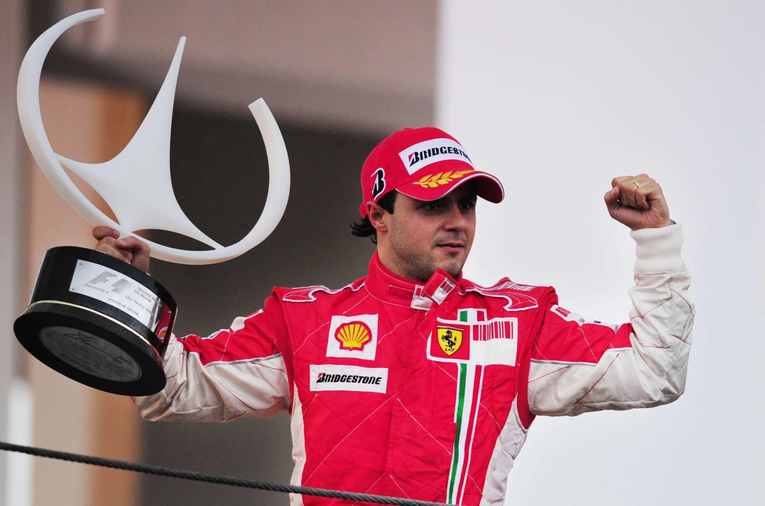 Felipe Massa comemora vitória pela Ferrari, em 2008