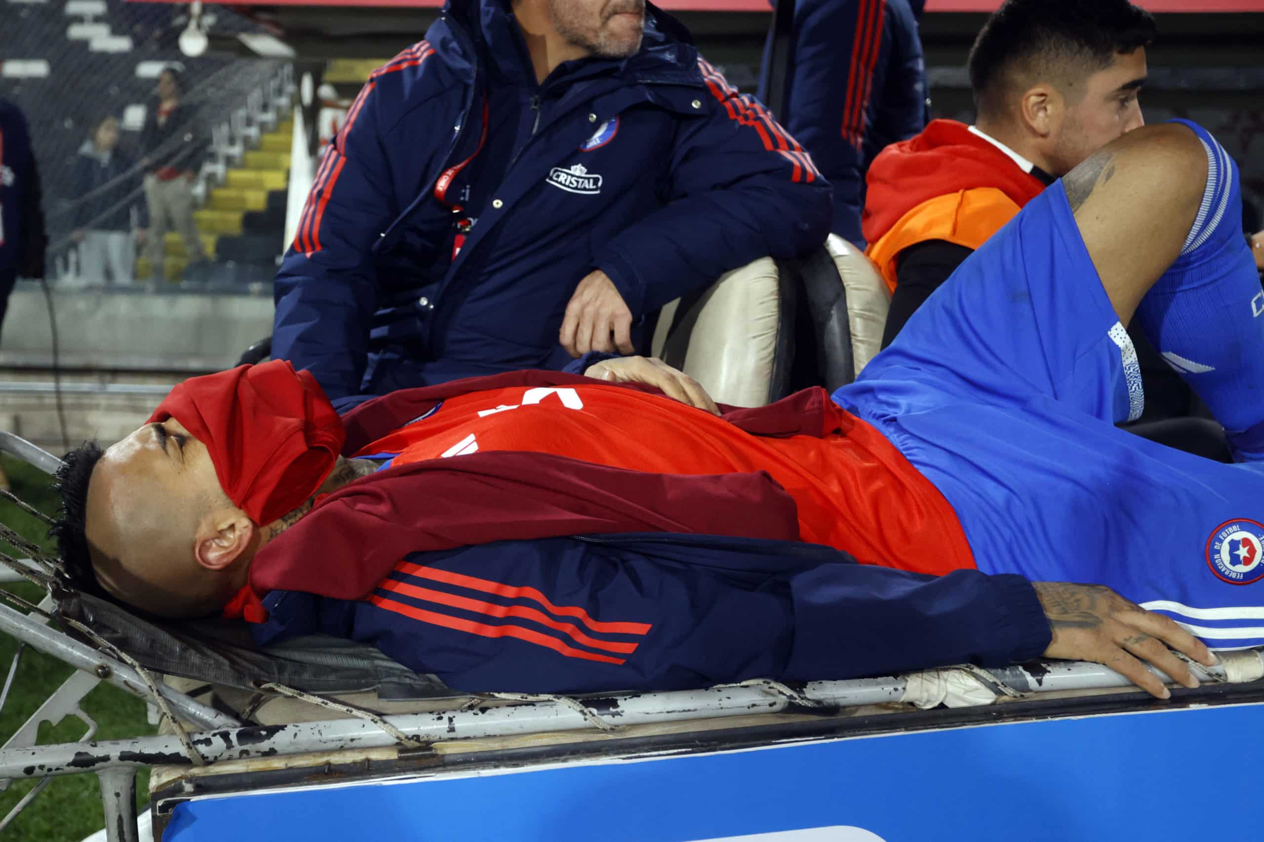 Vidal se machucou em jogo da seleção chilena
