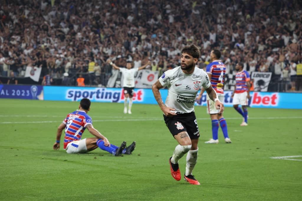 Yuri Alberto marcou o único gol do Corinthians no jogo