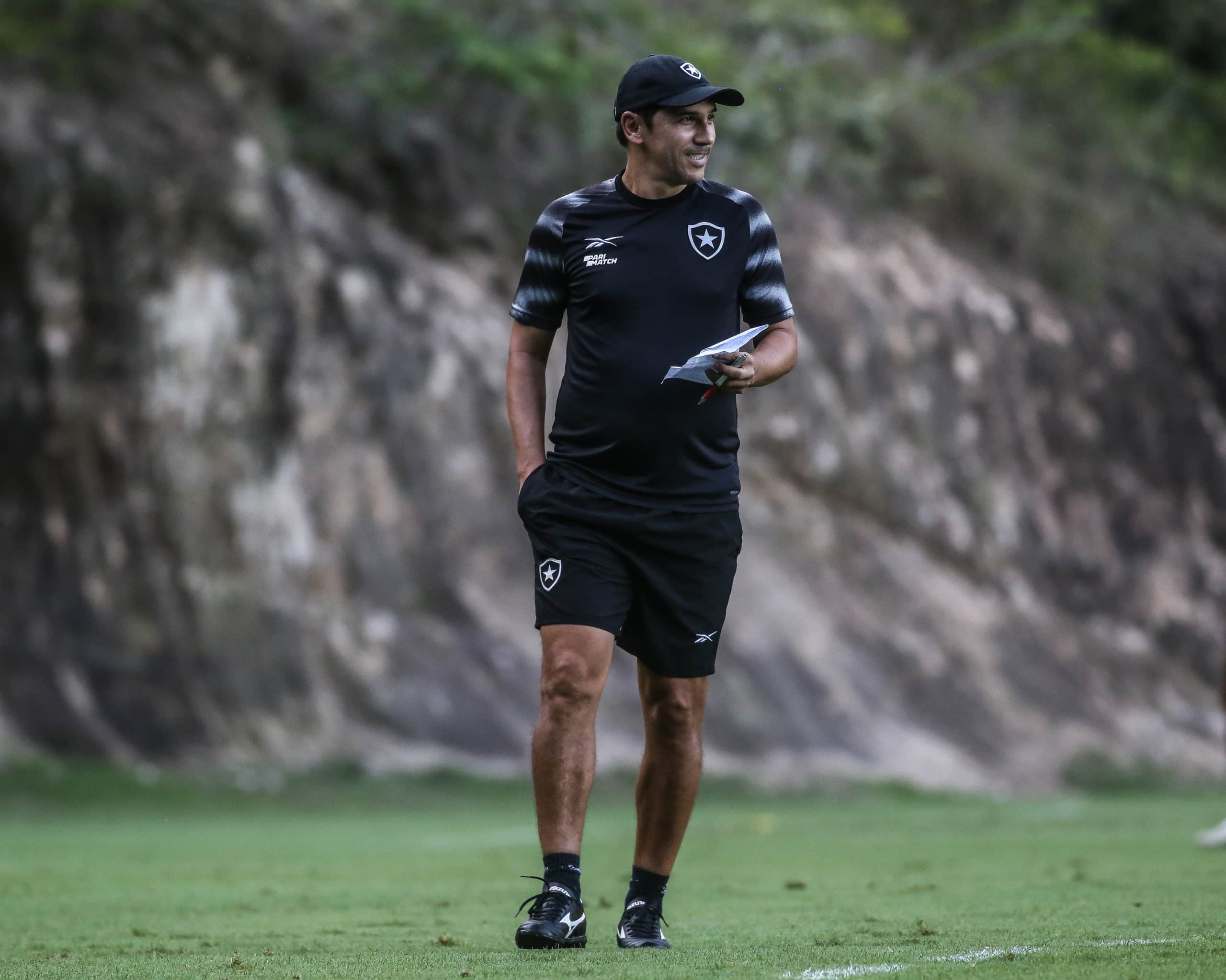 Lúcio Flávio terá a missão de conduzir o Botafogo ao título brasileiro