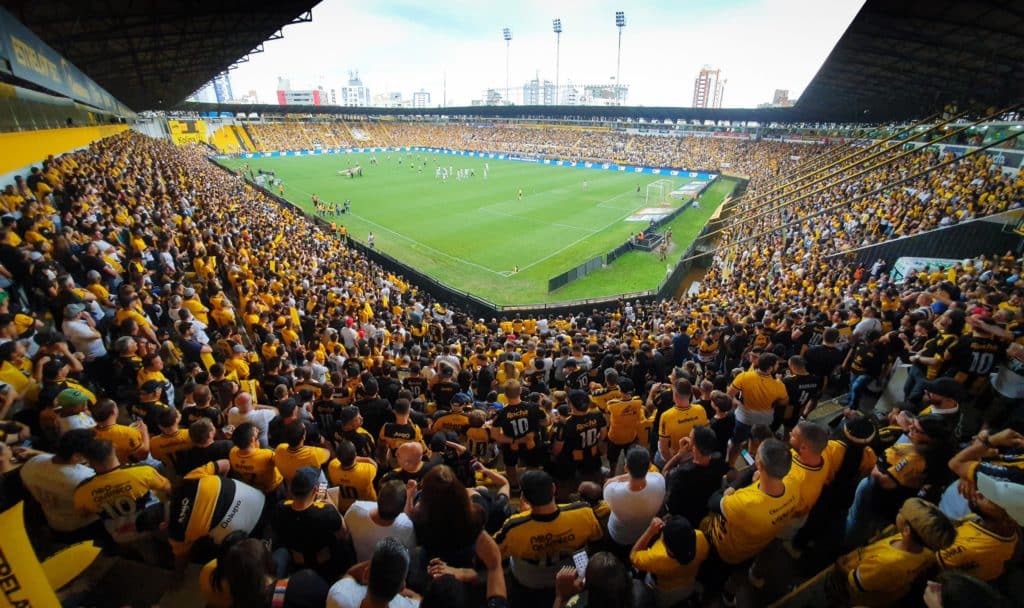 Torcida do Criciúma lotou o Heriberto Hulse