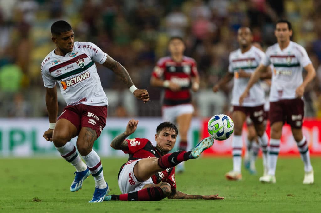 Flamengo e Fluminense fizeram jogo disputado no Maracanã