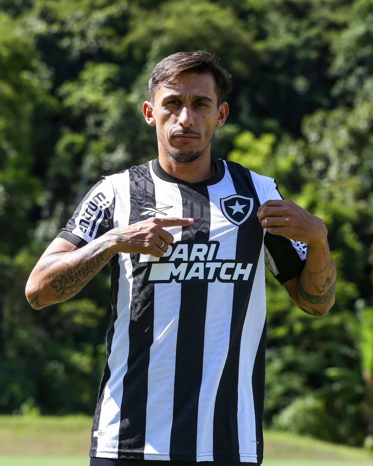 Damián Suárez reforça o Botafogo