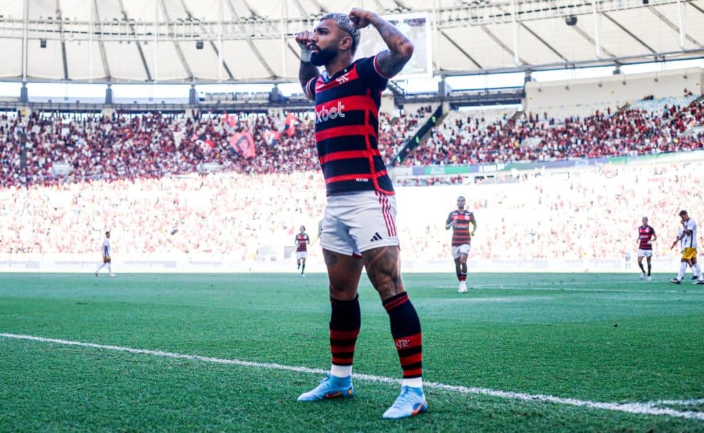 Gabigol comemora o seu gol pelo Flamengo