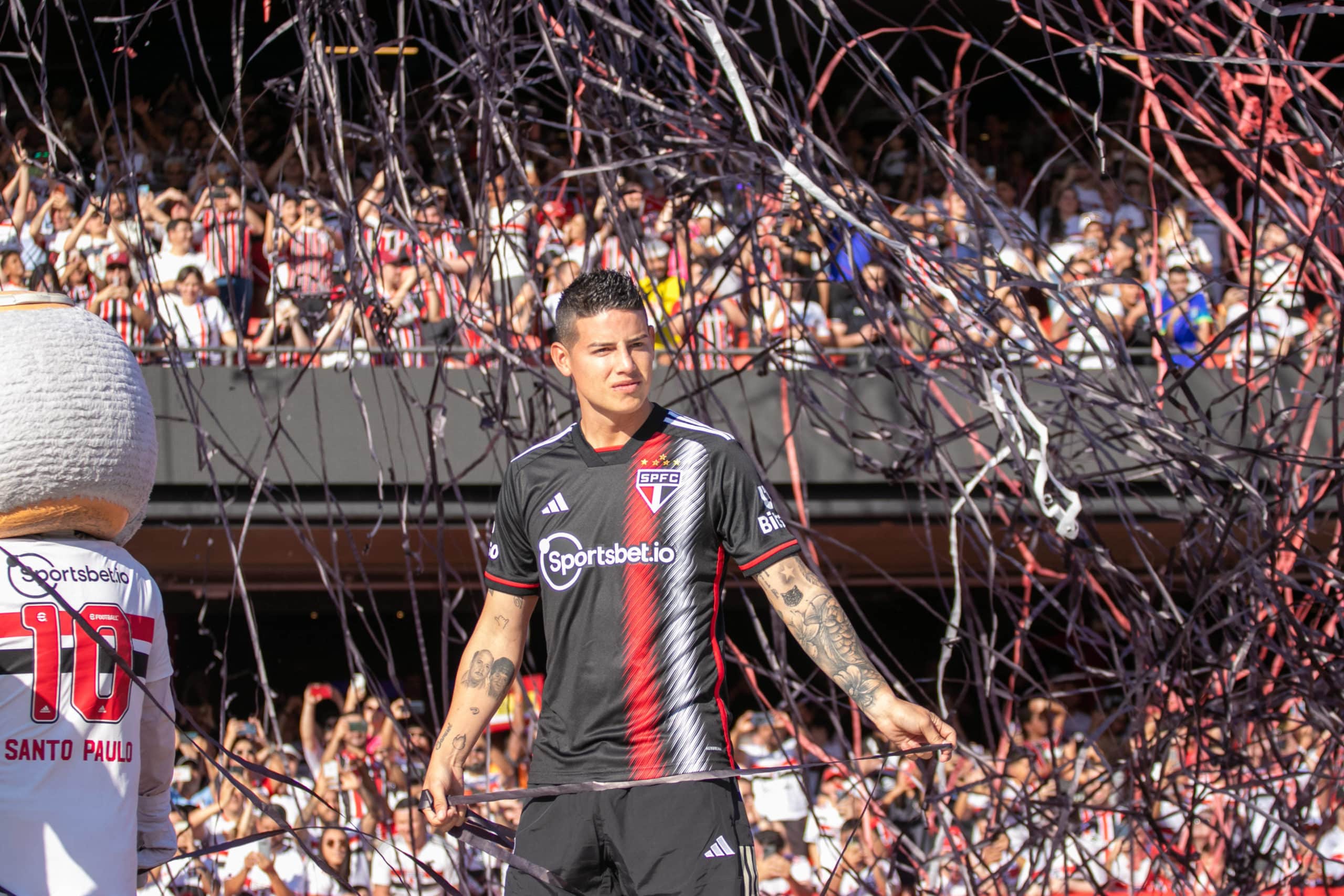James Rodríguez decide ficar no São Paulo e voltará a jogar pelo clube