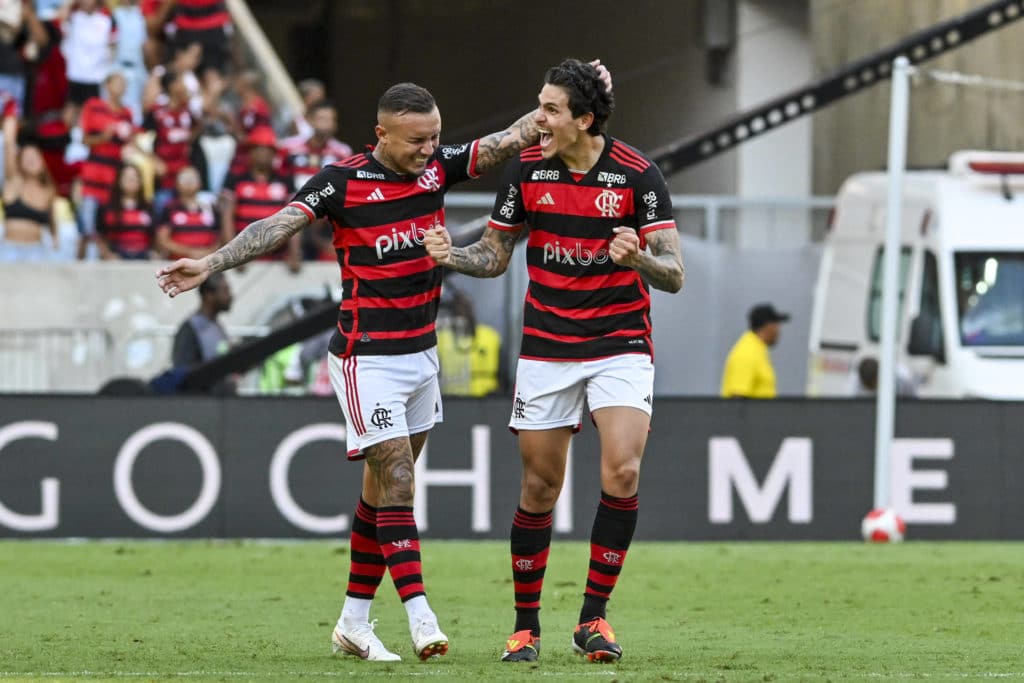 Pedro e Cebolinha marcaram os gols do Flamengo