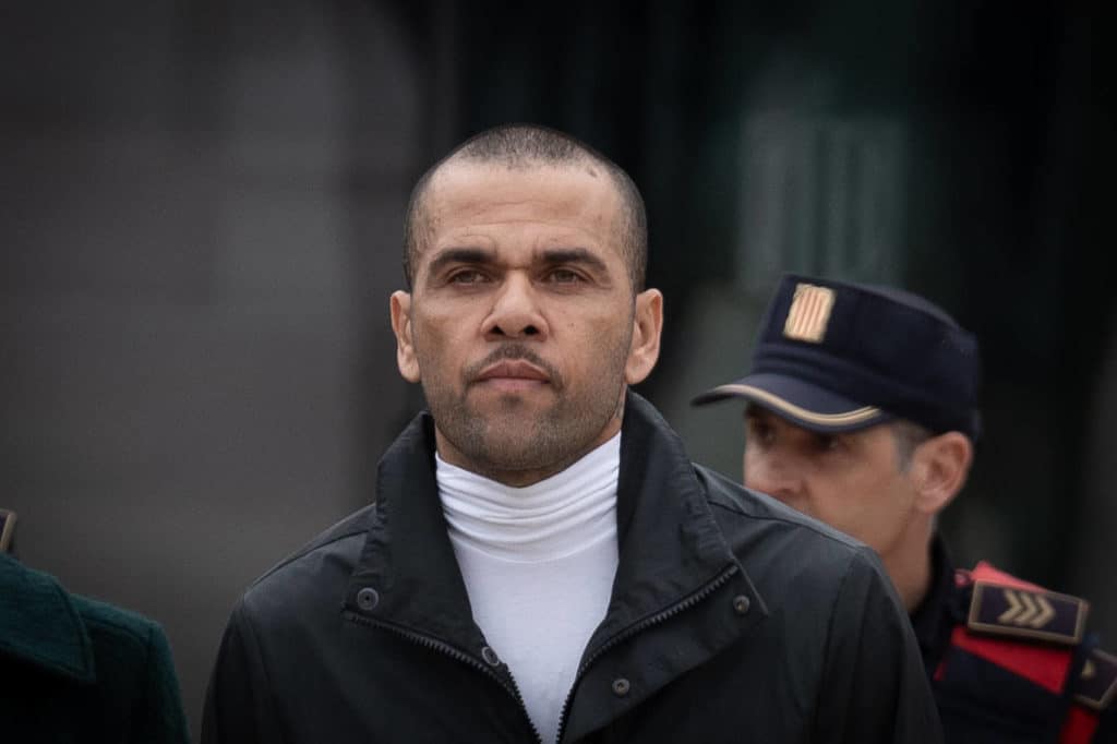 Daniel Alves deixou a prisão na Espanha