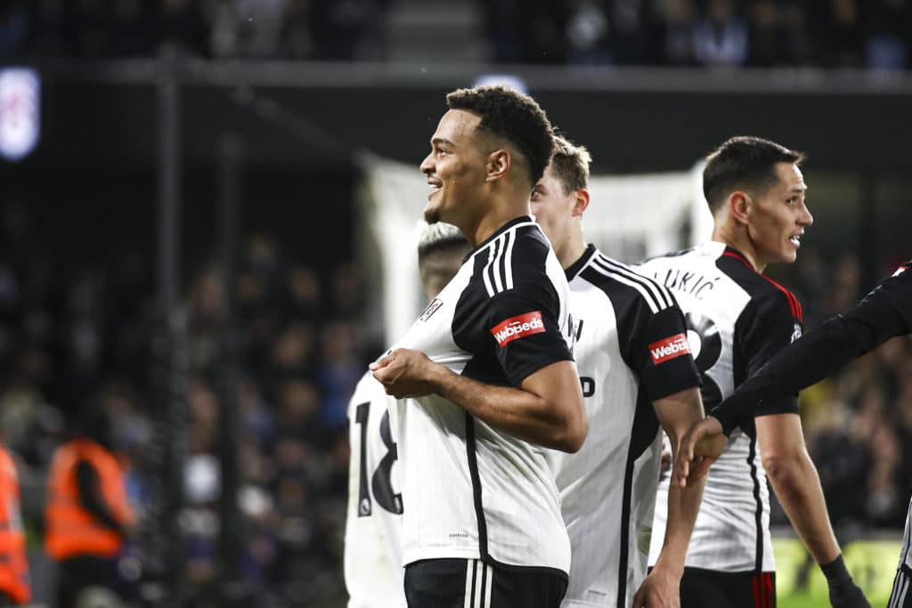 Rodrigo Muniz vive fase sensacional com a camisa do Fulham