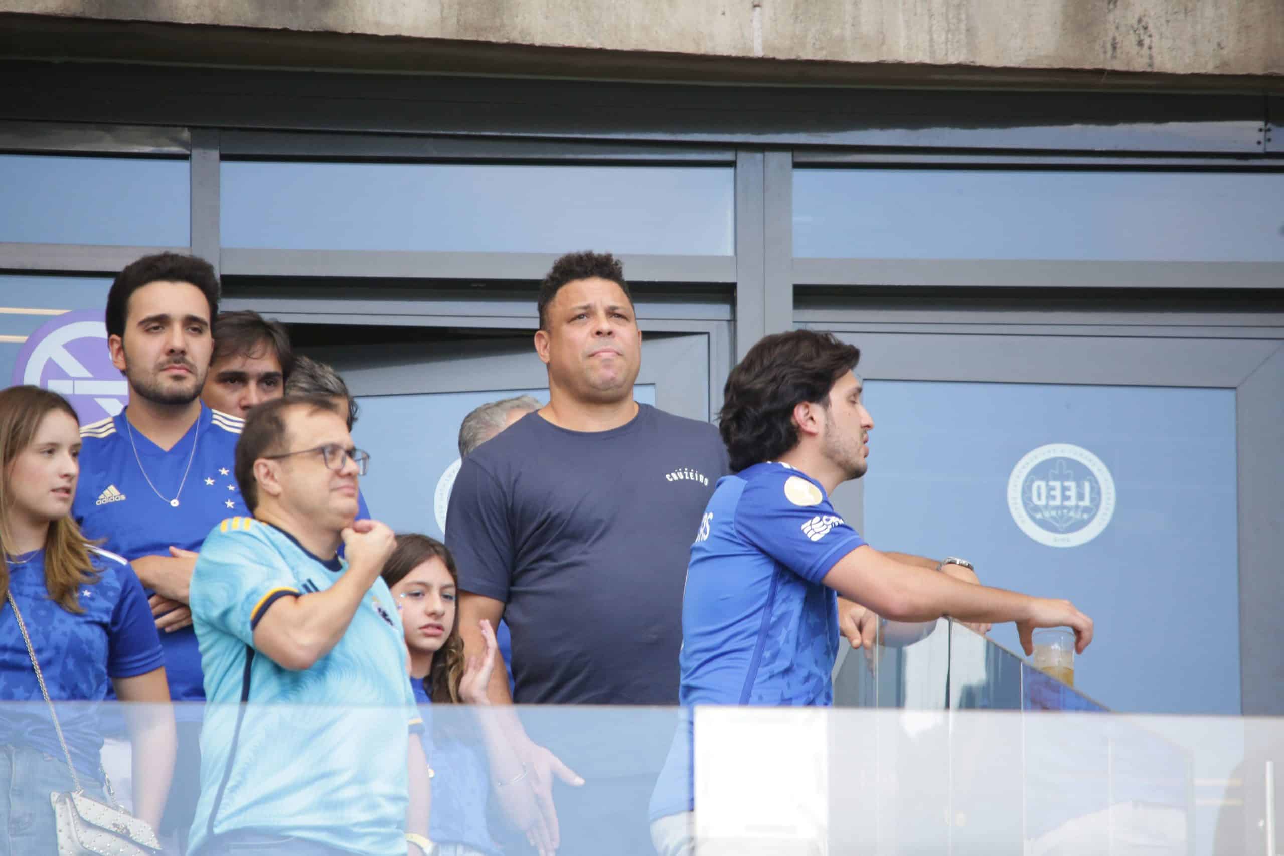 Ronaldo Fenômeno vai vender SAF do Cruzeiro para empresário amigo