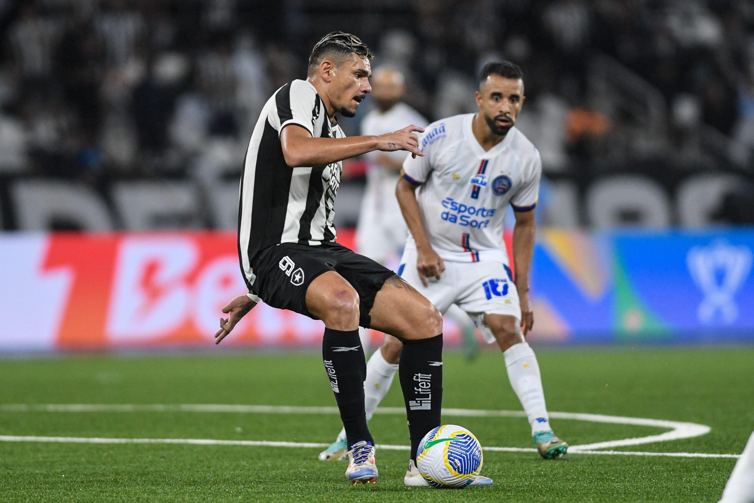 Botafogo e Bahia ficaram no 1 a 1, no Engenhão