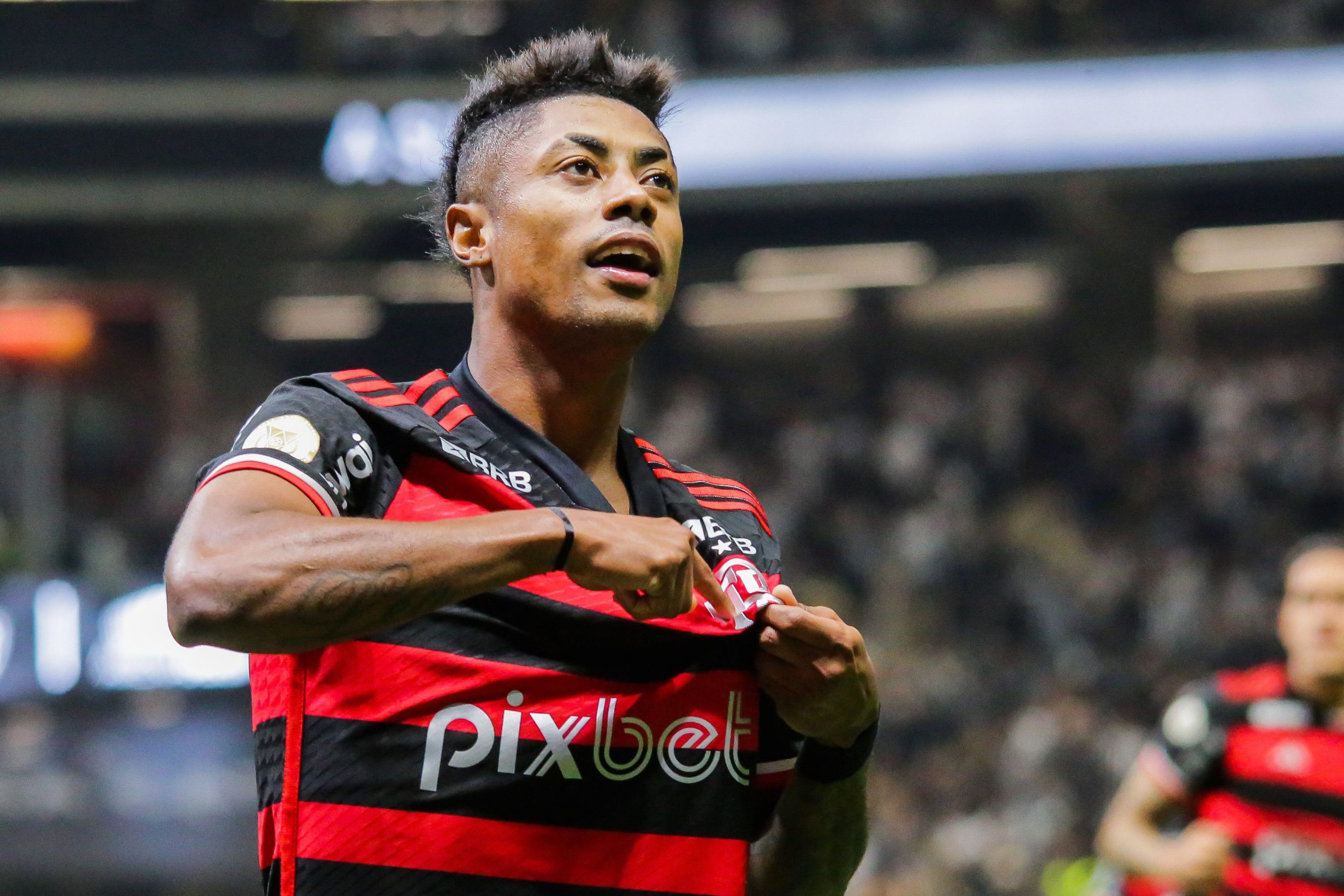 Bruno Henrique foi o nome da noite com dois gols