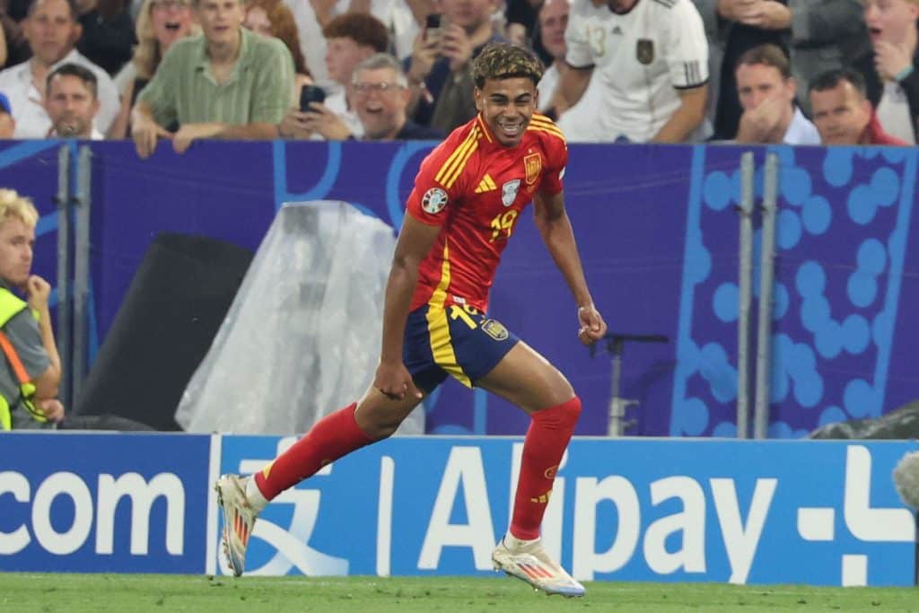 Lamine Yamal brilhou e colocou a Espanha na semifinal da Euro