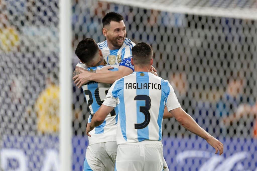 Lionel Messi deixou o dele na vitória da Argentina