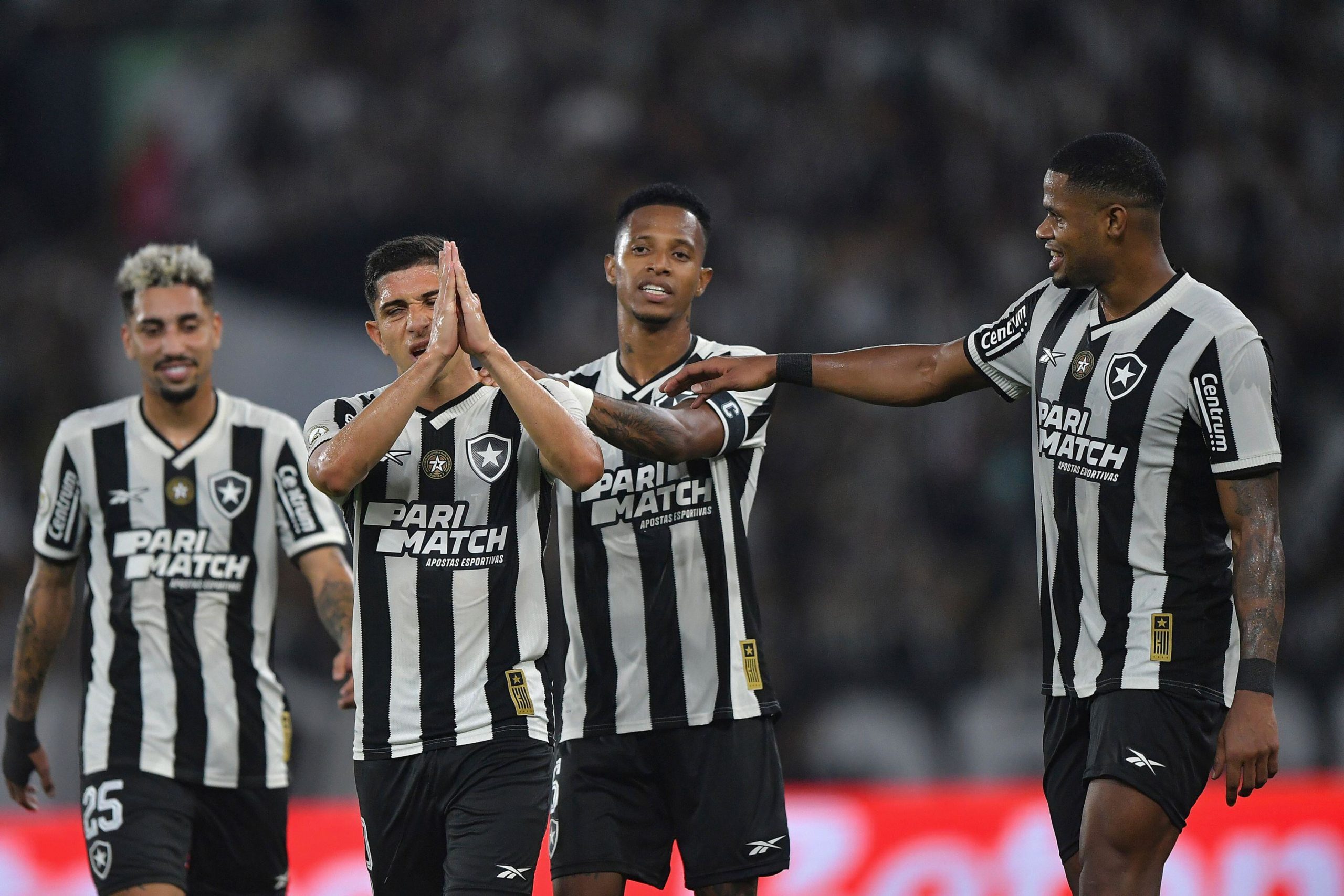 Savarino marcou o terceiro gol do Botafogo, mas não comemorou por já ter jogado no Galo